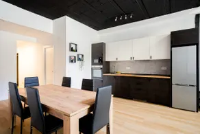 Street-level apartment in Embajadores - Image 2