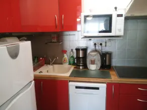 Large renovated studio, city center - Image 4
