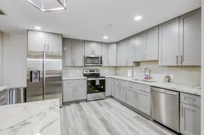 CoastalEscape | LuxuryCondo • HotTub • PetFriendly - Image 2