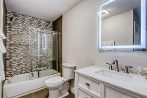 Dog-Friendly Beach Stay: Luxury Condo w/ Hot Tub - Image 5