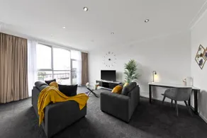Chic Caulfield North Retreat - Image 4