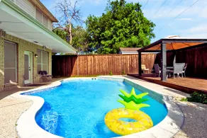 Private Oasis 3BR King Bed BBQ Foosball Culdesac - Image 5
