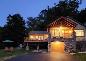 Craftsman Cottage w Lakefront - Image 3