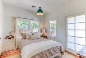 Remodeled Gem 5 minutes to UA - Image 4