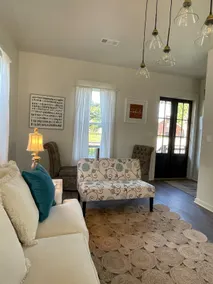 Gorgeous 4 Bedroom in a great location - Image 5