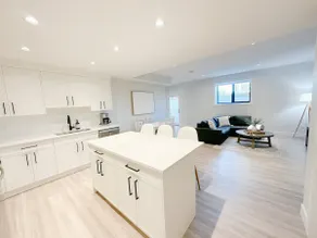 Spacious, Modern 2 Bedroom Suite - Image 3