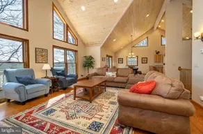 Serene Mountain Escape: Hot Tub, Foosball, Views! - Image 4