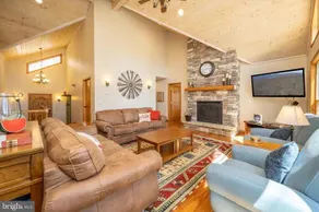 Serene Mountain Escape: Hot Tub, Foosball, Views! - Image 5