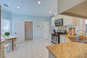 Charleston Charm ~ Sleeps 10! - Image 5