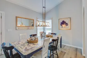Charleston Charm ~ Sleeps 10! - Image 4