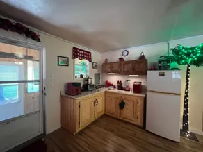 Little Cabin In The Country - Image 4