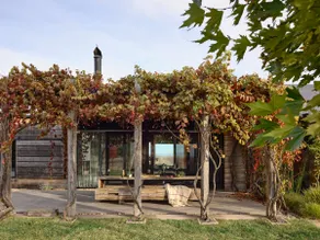 Hillplains Estate – Off-Grid House & Cottage - Image 4