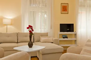 Kurucz Apartman - classy house - Image 2