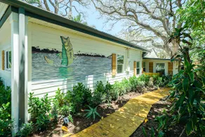 New Modern Waterfront Bungalow Retreat  + Tropical Vibes + Fishing Paradise! - Image 5
