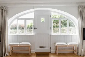 Wonderful Barn with Tennis Court, Noss Mayo - Image 2