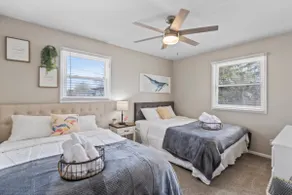 Glendale Riverfront Townhouse | 10M To Downtown - Image 2