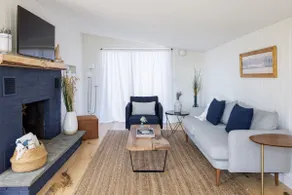 Riverside Retreat on the Hudson - Modern Cottage - Image 4