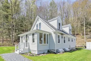 Cozy Berkshire Cottage Retreat in Williamstown - Image 3