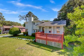 Bright & Spacious Charleston-Area Family Home - Image 3