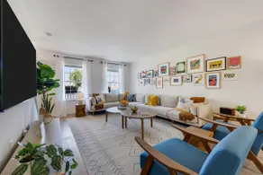 Stylish Home w King Beds, Walk to Beach & Downtown - Image 3