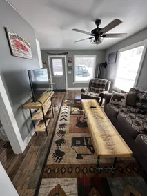 Peaceful Alaskan Cabin. Family/Pet friendly - Image 3