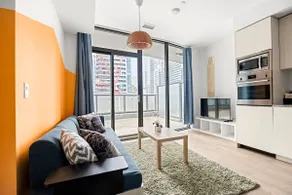 Comfortable Suite in Heart Downtown with 2 Beds - Image 3