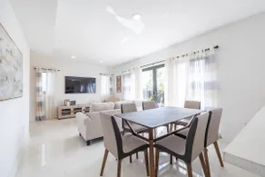 Casa Palmera -3.5BA/4BD - South Florida. - Image 5