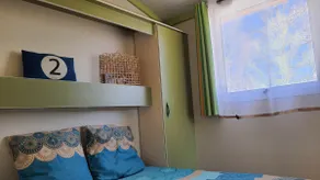 5-person cottage on the shores of Lake Saint-Étienne-Cantalès - Image 2