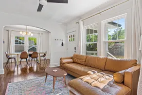 Charming House 5 Minutes to Downtown Chattanooga and Aquarium - Image 5
