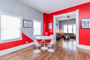 Grand Champions Suite, West Town - Image 2