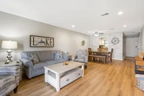 Stylish Golf Course Gem~Pool~Lake Access - Image 2