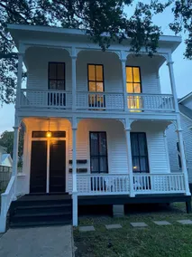 Elegant Flat ~ Historic District - Image 3