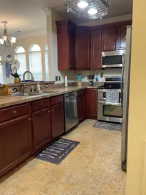 Cozy Oasis-Spacious 4 Bedroom Condo! - Image 5
