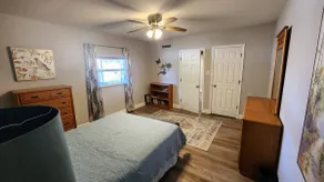 Quiet Home Near the Springs - Image 3