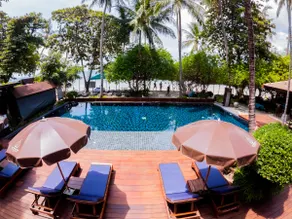 Grand Deluxe Bungalow + Free Breakfast + Bathtub - Image 5