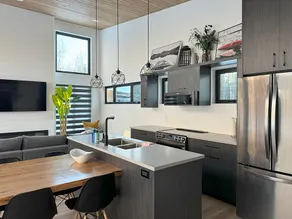 Modern Riding Mountain Retreat - Image 2
