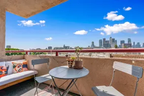 Stunning View - Modern Echo Park / DTLA condo - Image 2