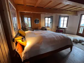 350-year-old farmhouse, 42 people - Image 5