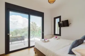 Nr Barbati 5 Bedrooms - Modern Villa sleeps 10 - Image 5