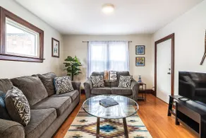 Bawaating Place– Indigenous-Inspired 2BR downtown - Image 5