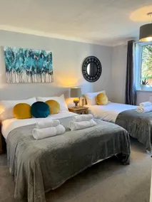 2-bedroom Apartment Woodgrange Court - Image 3