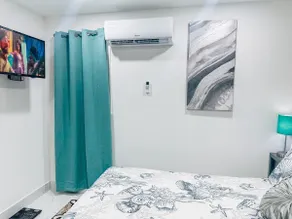 Corner Bay Apartment - Image 2