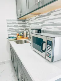 Corner Bay Apartment - Image 5
