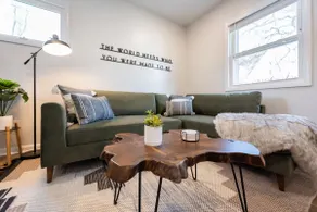 Cozy Home Near Cleveland Airport - Image 4