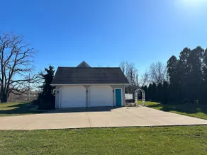 Estate on Market - Image 2