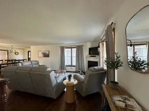 Estate on Market - Image 4