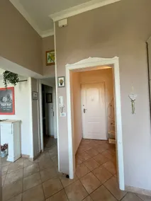 Elle Home • Garden, parking and bus to the city center - Image 4