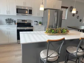 Modern Townhouse w/ All Kings and Private Rooftop - Image 3