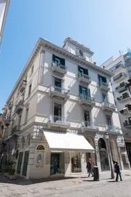 Luxury Design Apartment on the Main Corso - Image 5