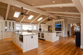Luxury Lakefront Compound*Hot Tub Sauna Pizza Oven - Image 4
